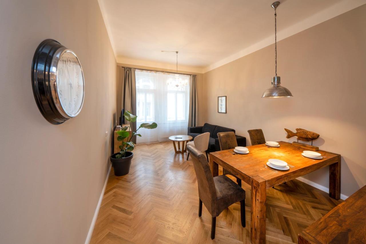 Apart Hotel Zborovska Прага Экстерьер фото