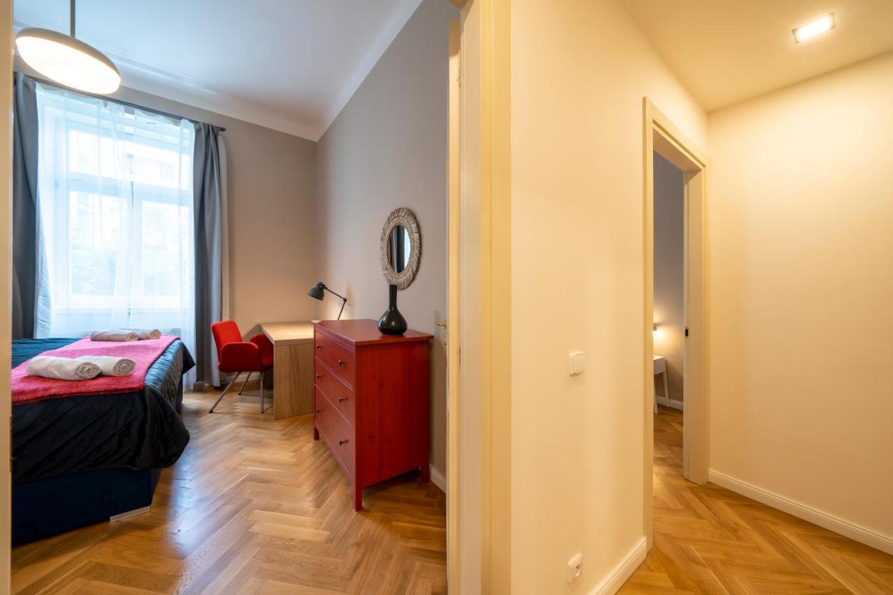 Apart Hotel Zborovska Прага Экстерьер фото