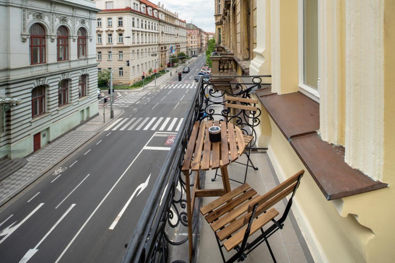 Apart Hotel Zborovska Прага Экстерьер фото