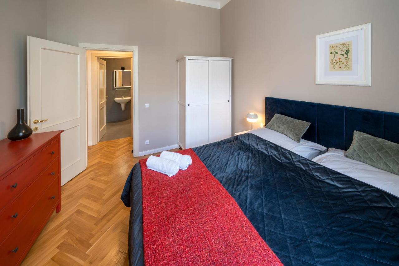 Apart Hotel Zborovska Прага Экстерьер фото