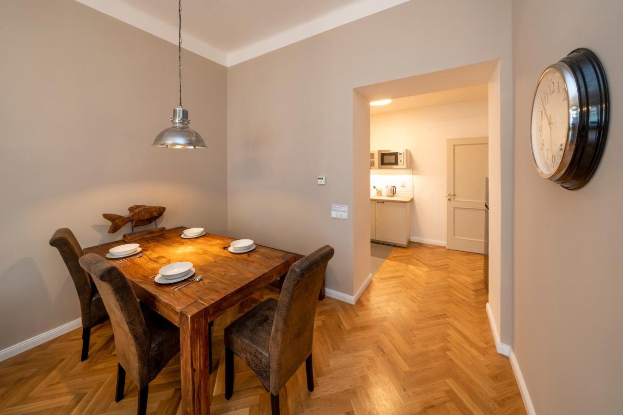 Apart Hotel Zborovska Прага Экстерьер фото