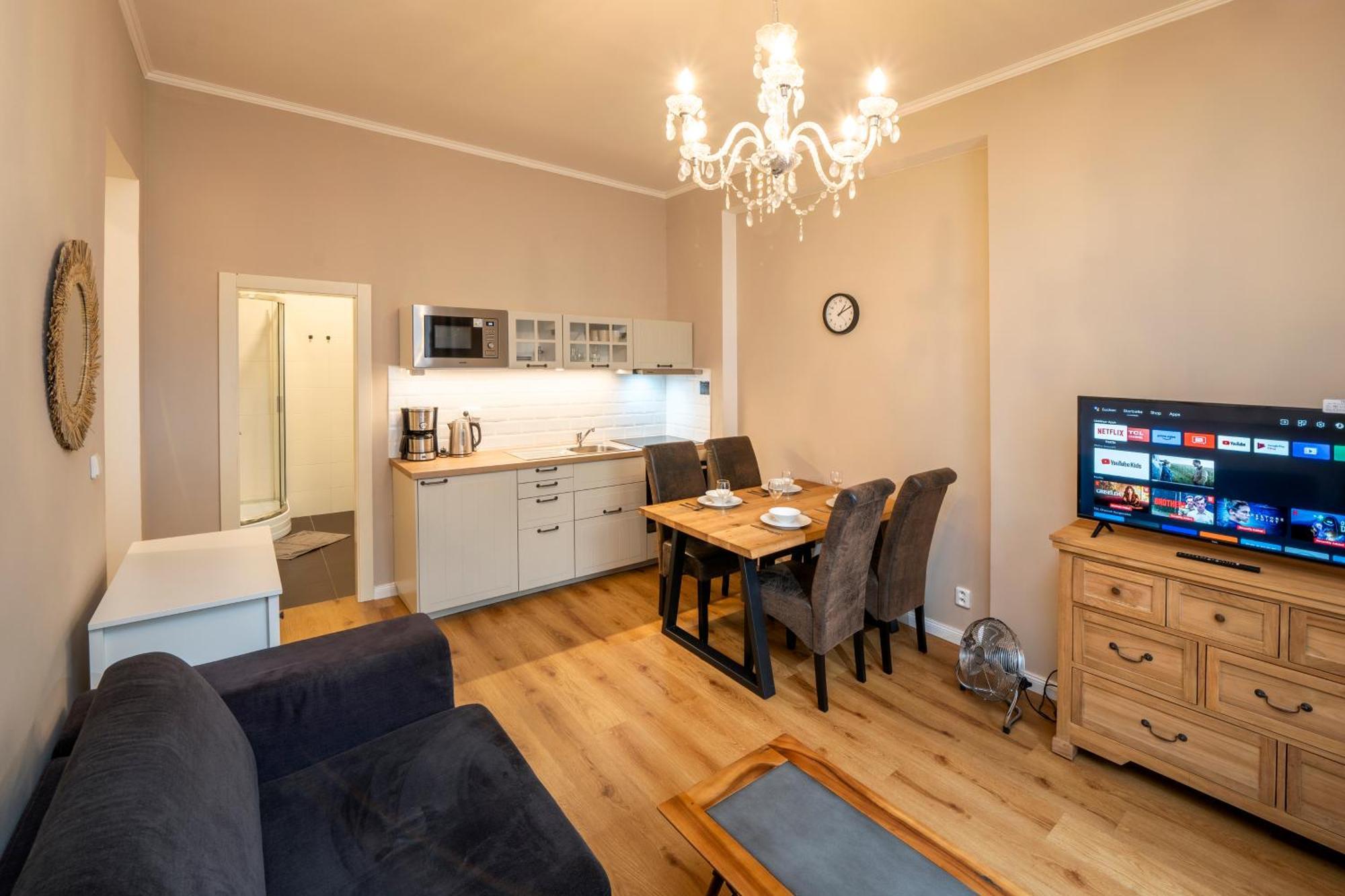 Apart Hotel Zborovska Прага Экстерьер фото