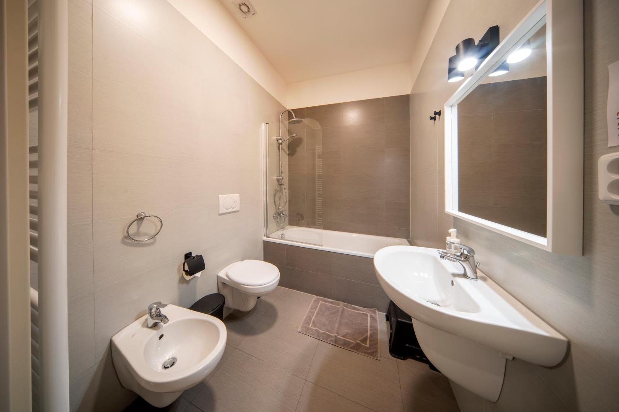 Apart Hotel Zborovska Прага Экстерьер фото