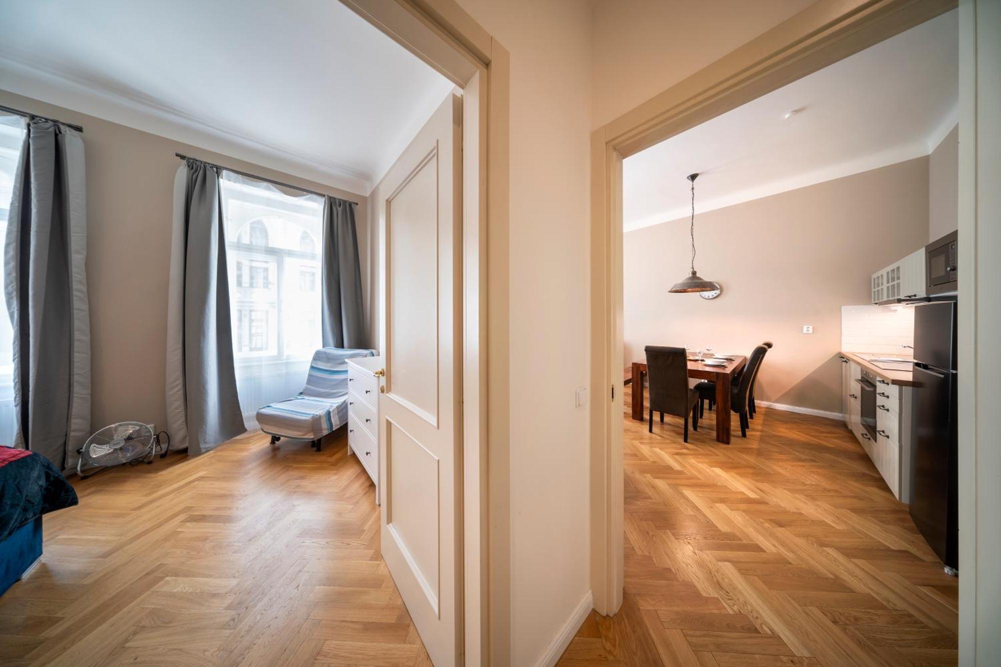 Apart Hotel Zborovska Прага Экстерьер фото